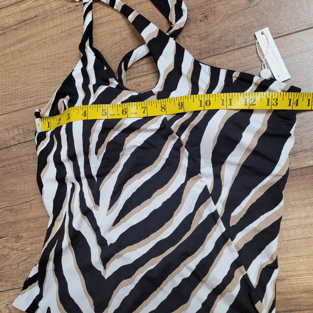 Trina Turk VIVANT ONE SHOULDER black tan white Asymmetrical One Piece swim suit - Picture 15 of 15